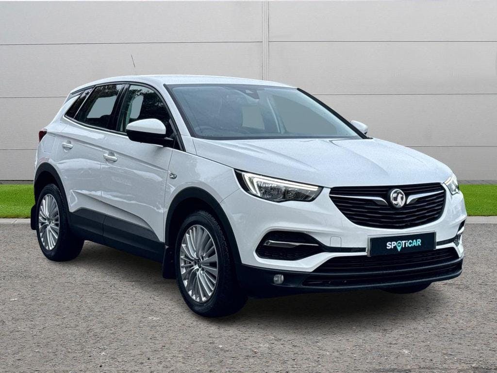 White Vauxhall Grandland X 1.2 Turbo SE Euro 6 (s/s) 5dr 2018