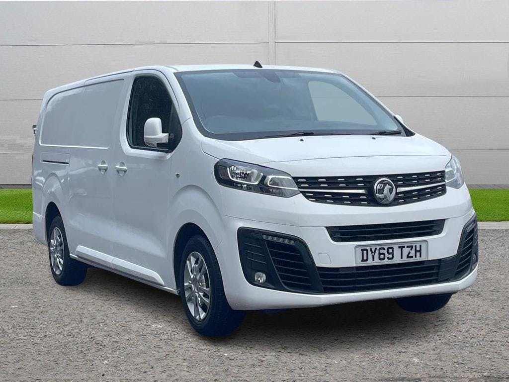 White Vauxhall Vivaro 2.0 Turbo D 3100 Sportive L2 H1 Euro 6 (s/s) 5dr 2019