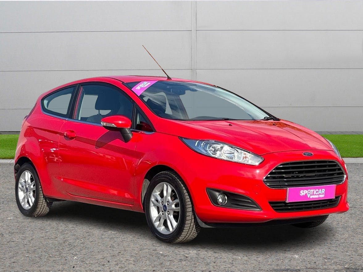 Red Ford Fiesta 1.0 Zetec Euro 5 (s/s) 3dr 2014