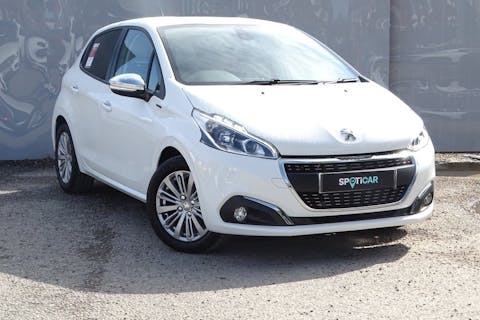 White Peugeot 208 Puretech S/S Signature 2019