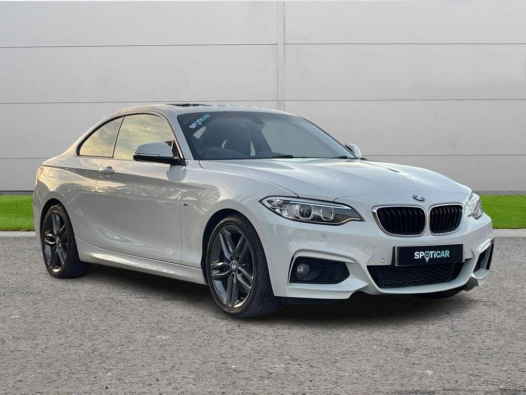 White BMW 2 Series 2.0 220d M Sport Auto Euro 6 (s/s) 2dr 2017