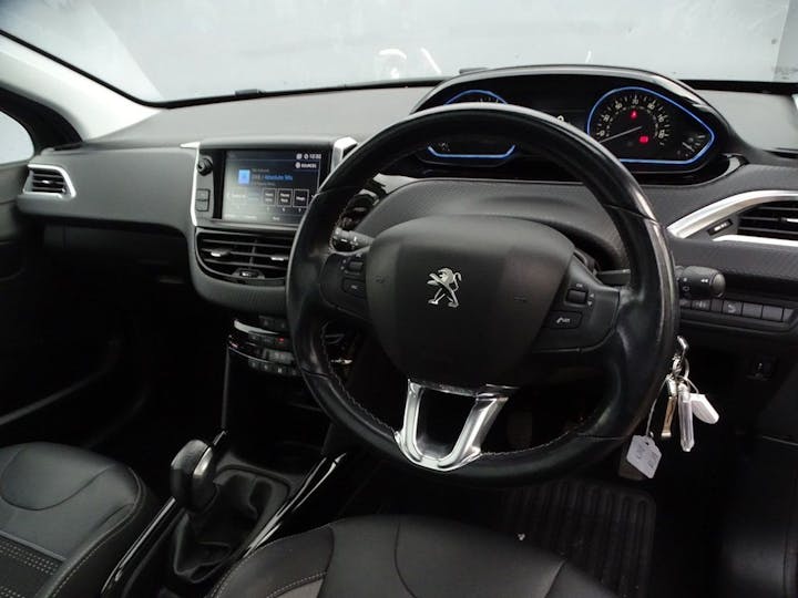 Black Peugeot 2008 Allure Premium 2018