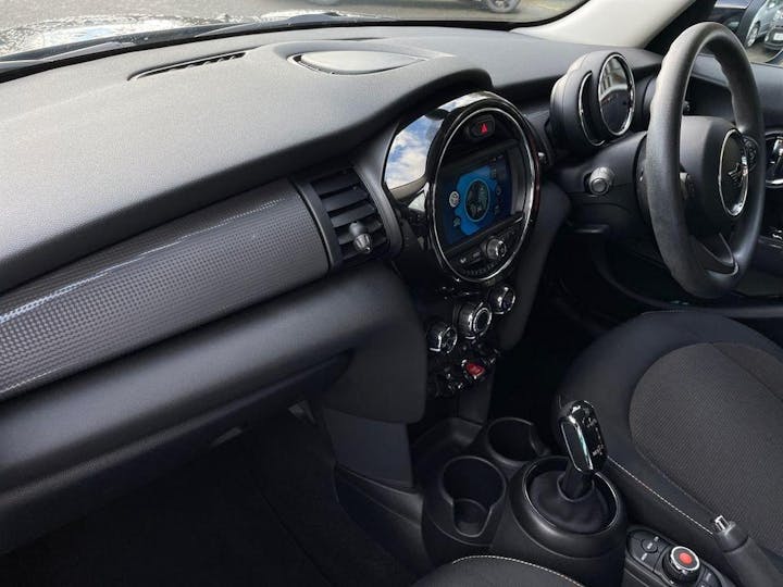 Black MINI Hatch 1.5 Cooper Classic Steptronic Euro 6 (s/s) 5dr 2020
