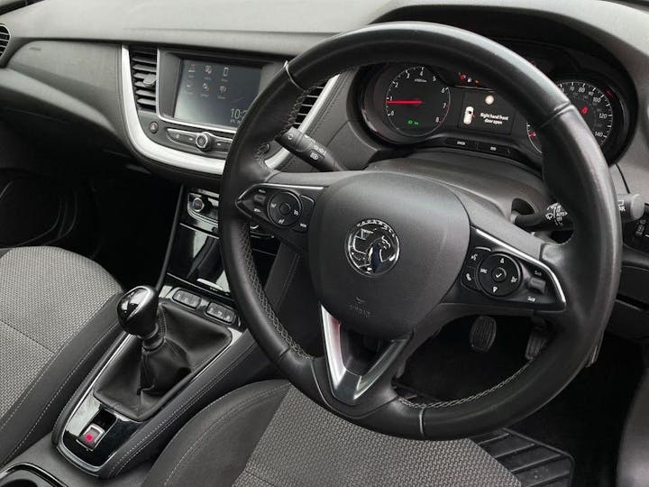 Grey Vauxhall Grandland X 1.2 Turbo SE Premium Euro 6 (s/s) 5dr 2021