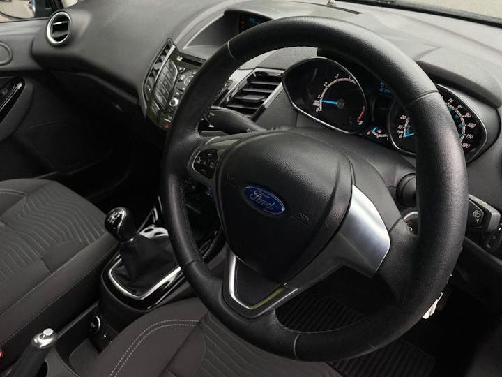 Black Ford Fiesta 1.25 Zetec Euro 6 3dr 2015