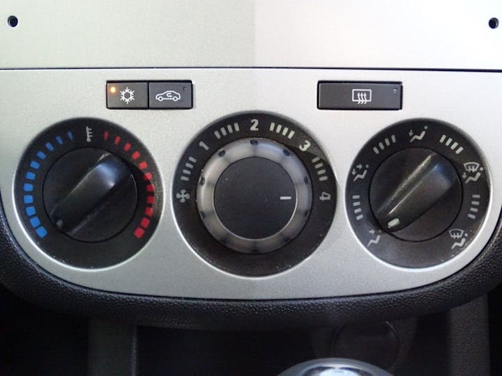 Silver Vauxhall Corsa 1.4 16V Design Auto Euro 5 5dr (a/c) 2014