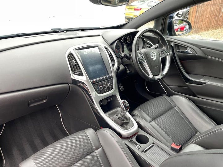 Black Vauxhall Astra Gtc 2.0t VXR Euro 5 (s/s) 3dr 2014