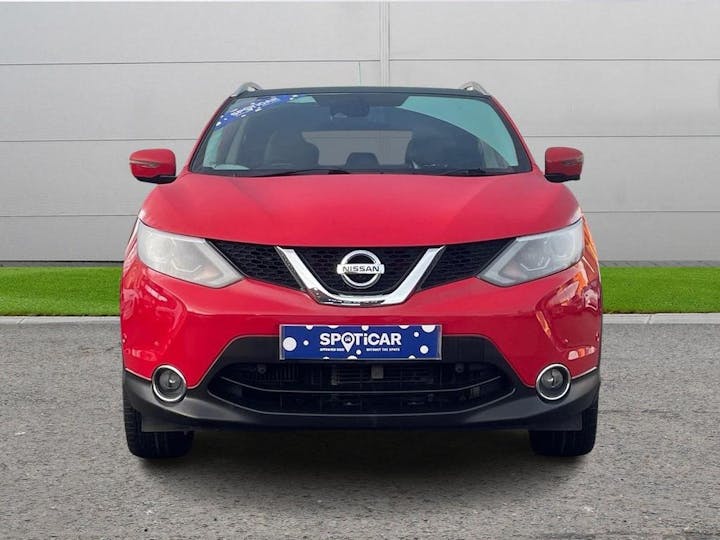 Red Nissan Qashqai 1.2 Dig-t Tekna Xtron 2wd Euro 6 (s/s) 5dr 2016