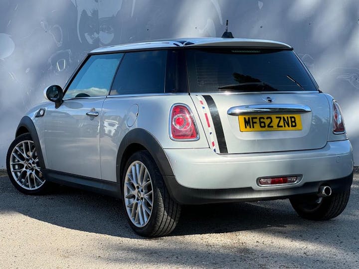 Silver MINI Hatch 1.6 Cooper D London 2012 Euro 5 (s/s) 3dr 2012