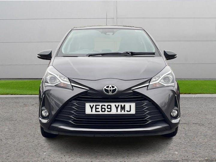 Grey Toyota Yaris 1.5 VVT-i Icon Tech Euro 6 5dr 2020