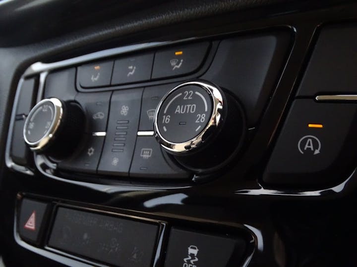 Grey Vauxhall Mokka X 1.6 CDTi Ecotec D Design Nav SUV 5dr Diesel Euro 6 (s/s) (136 Ps) 2019