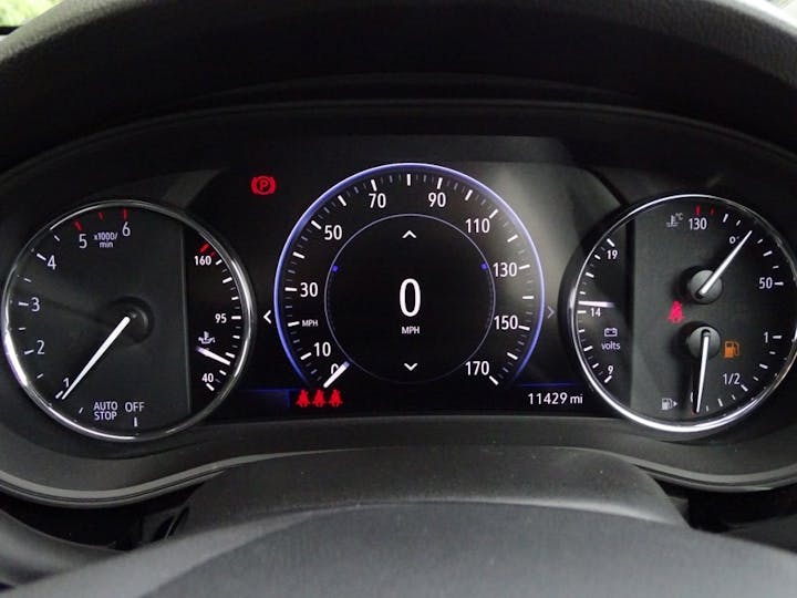Red Vauxhall Astra 1.5 Turbo D Elite Nav Premium Euro 6 (s/s) 5dr 2020