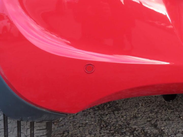 Red Vauxhall Viva 1.0i SE Euro 6 5dr (a/c) 2017