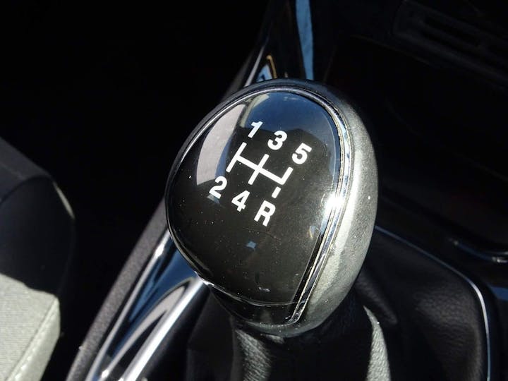 Black Ford Fiesta 1.25 Zetec 5dr 2014
