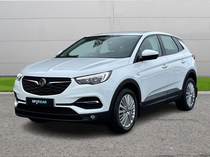 White Vauxhall Grandland X 1.2 Turbo SE Euro 6 (s/s) 5dr 2018