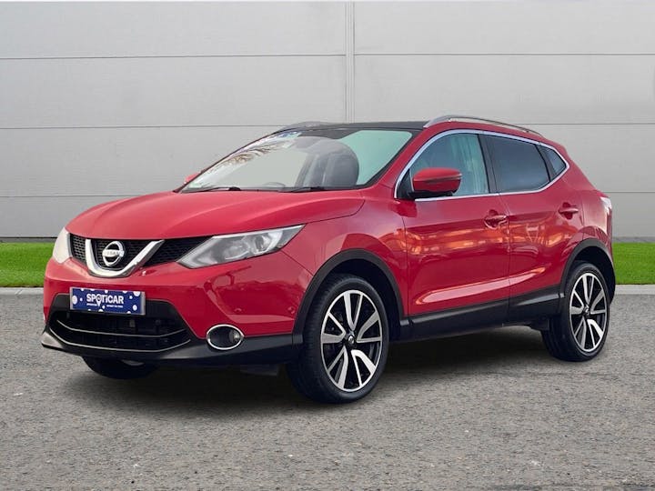 Red Nissan Qashqai 1.2 Dig-t Tekna Xtron 2wd Euro 6 (s/s) 5dr 2016