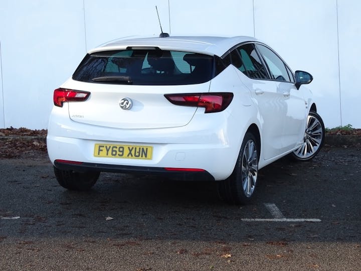 White Vauxhall Astra Griffin S/S 2019