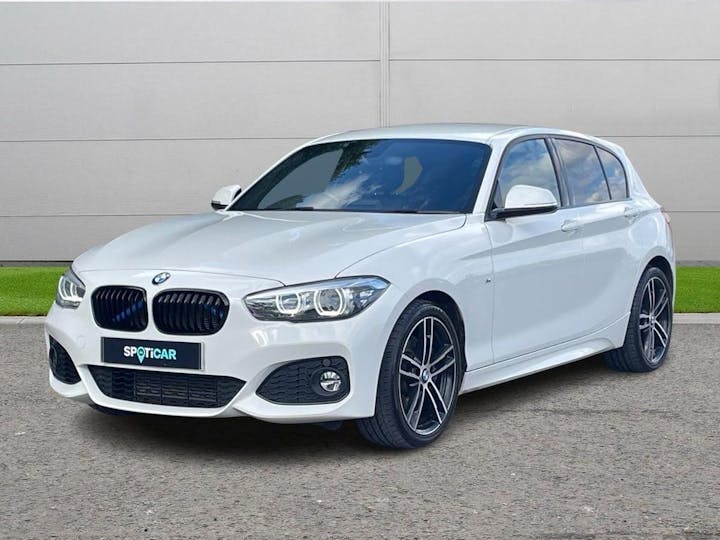 White BMW 1 Series 1.5 118i Gpf M Sport Shadow Edition Auto Euro 6 (s/s) 5dr 2019