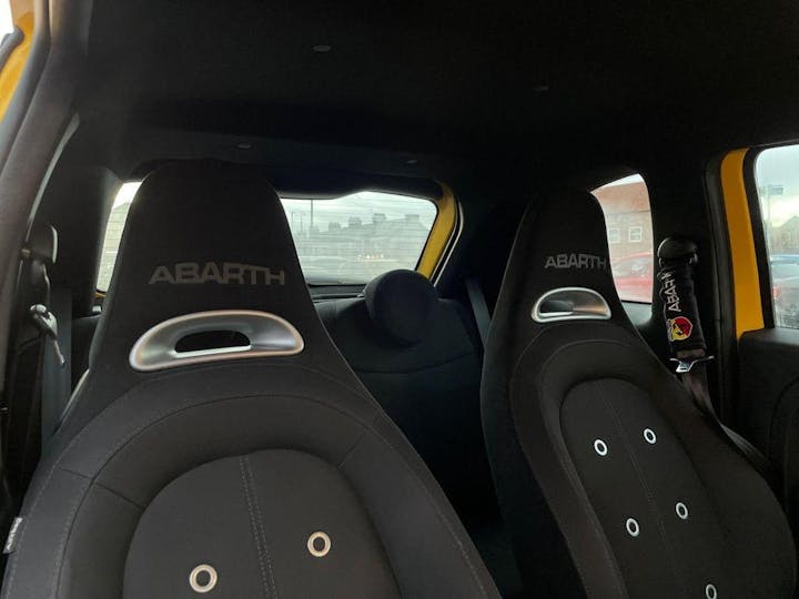 Yellow Abarth 595 1.4 T-jet 70th Euro 6 3dr 2019