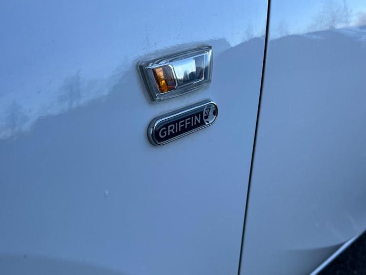 White Vauxhall Corsa 1.4i Griffin Euro 6 (s/s) 3dr 2019