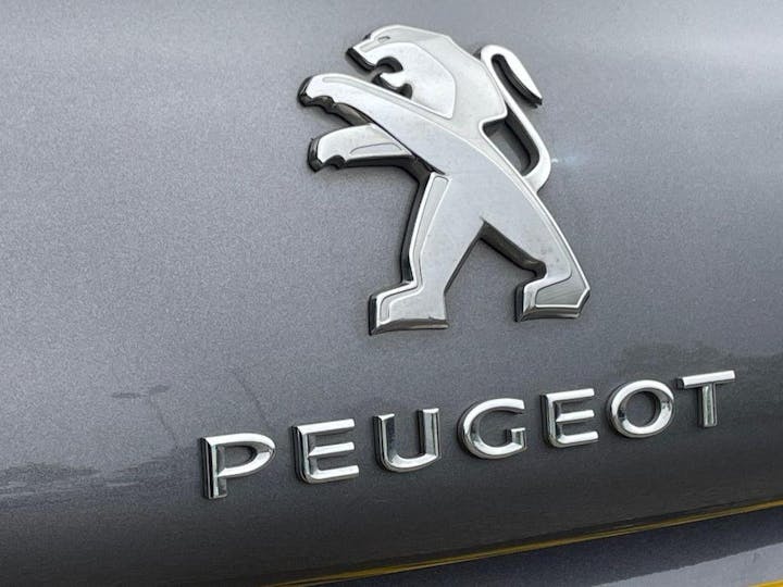 Grey Peugeot 2008 1.6 E-hdi Feline Euro 5 (s/s) 5dr (mistral) 2013