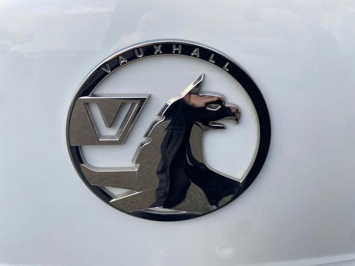 White Vauxhall Mokka 1.2 Turbo Ultimate Nav Auto Euro 6 (s/s) 5dr 2021