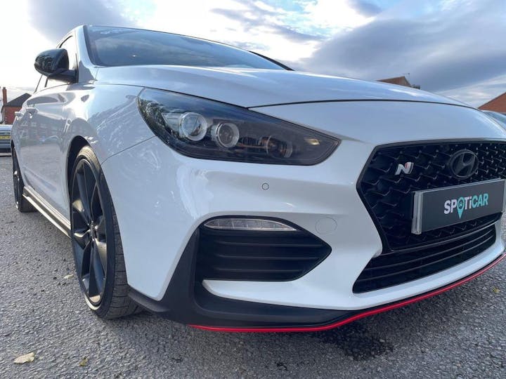 White Hyundai I30 2.0 T-gdi N Performance Fastback Euro 6 (s/s) 5dr 2019