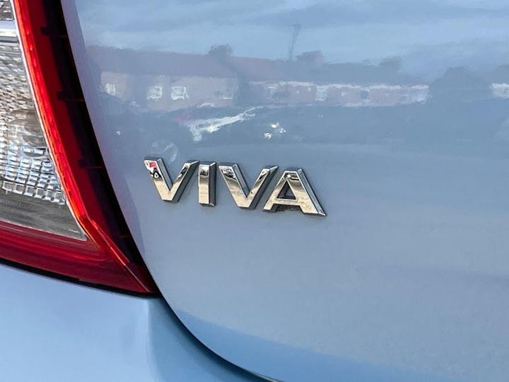 Blue Vauxhall Viva 1.0i SE Euro 6 5dr 2015