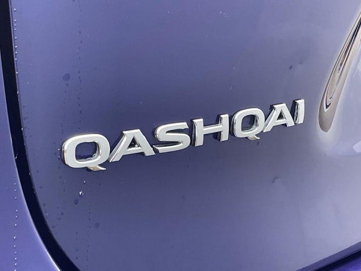 Blue Nissan Qashqai 1.6 DCi Tekna Xtron 2wd Euro 6 (s/s) 5dr 2016