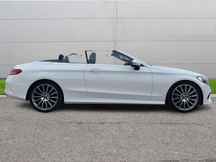 White Mercedes-Benz C Class 2.1 C220d AMG Line Cabriolet G-tronic+ Euro 6 (s/s) 2dr 2017