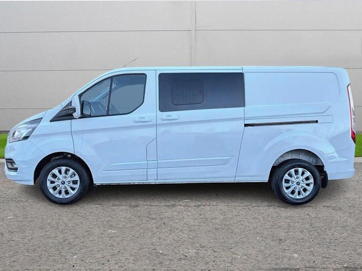 White Ford Transit Custom 2.0 320 Ecoblue Limited Crew Van L2 H1 Euro 6 (s/s) 5dr (6 Seat) 2021