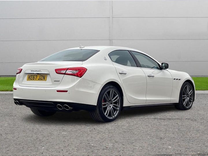 White Maserati Ghibli 3.0d V6 Zf Euro 5 (s/s) 4dr 2017