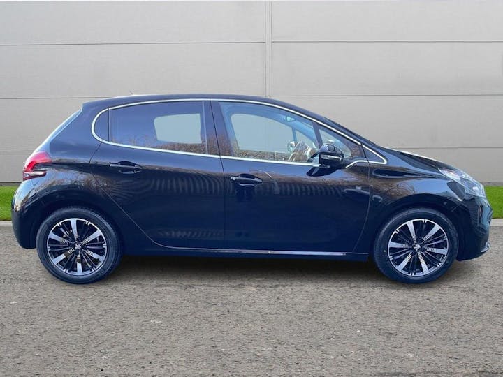 Black Peugeot 208 1.5 Bluehdi Tech Edition Euro 6 (s/s) 5dr 2019