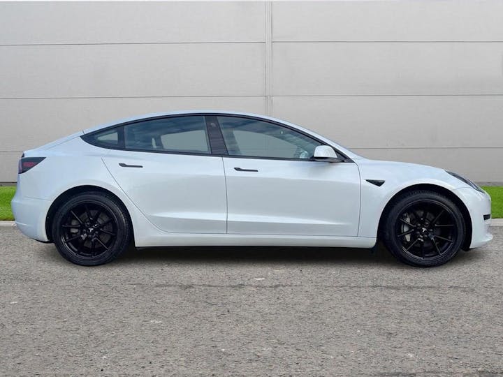 White Tesla Model 3 Standard Range Plus Auto Rwd 4dr 2021