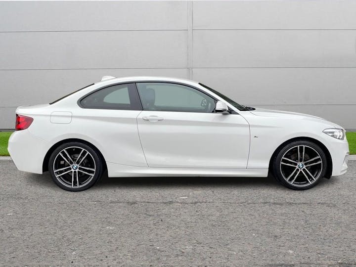 White BMW 2 Series 1.5 218i Gpf M Sport Euro 6 (s/s) 2dr 2020