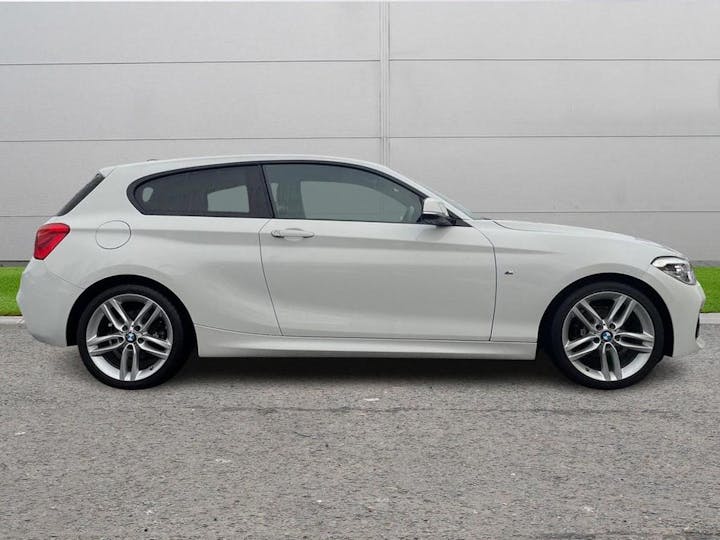 White BMW 1 Series 1.6 118i M Sport Auto Euro 6 (s/s) 3dr 2015