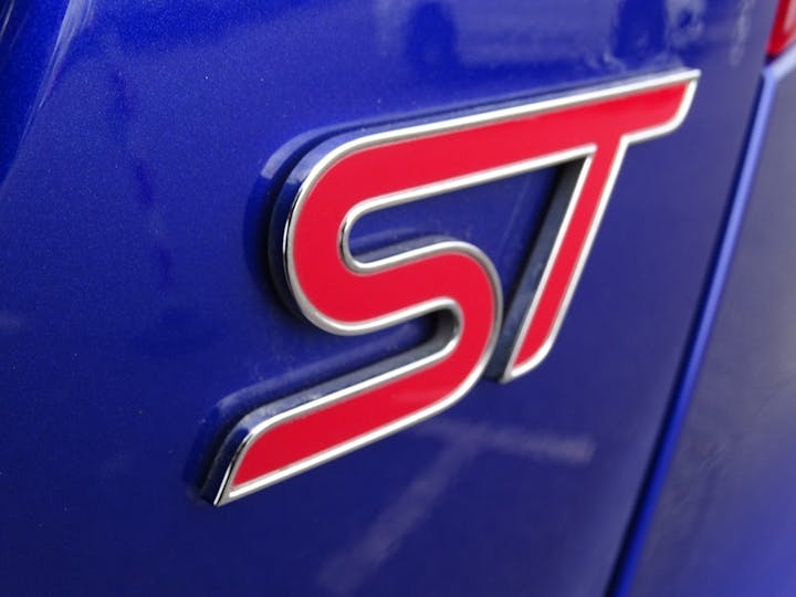 Blue Ford Fiesta ST-2 2014