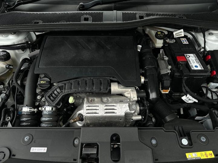 White Vauxhall Corsa 1.2 Turbo Ultimate Nav Auto Euro 6 (s/s) 5dr 2021