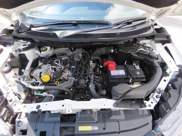 White Nissan Qashqai 1.3 Dig-t Acenta Premium Dct Auto Euro 6 (s/s) 5dr 2019