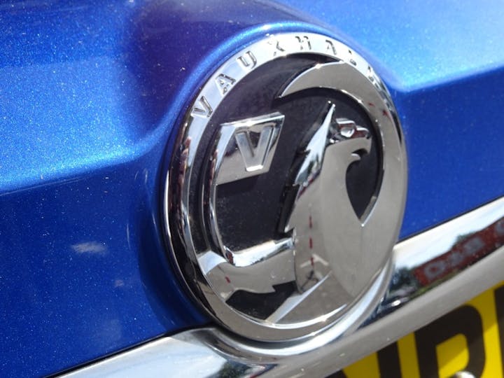 Blue Vauxhall Mokka 1.4t Tech Line 2wd (s/s) 5dr 2015