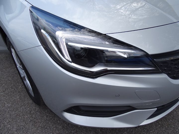 Silver Vauxhall Astra 1.2 Turbo Business Edition Nav Euro 6 (s/s) 5dr 2021