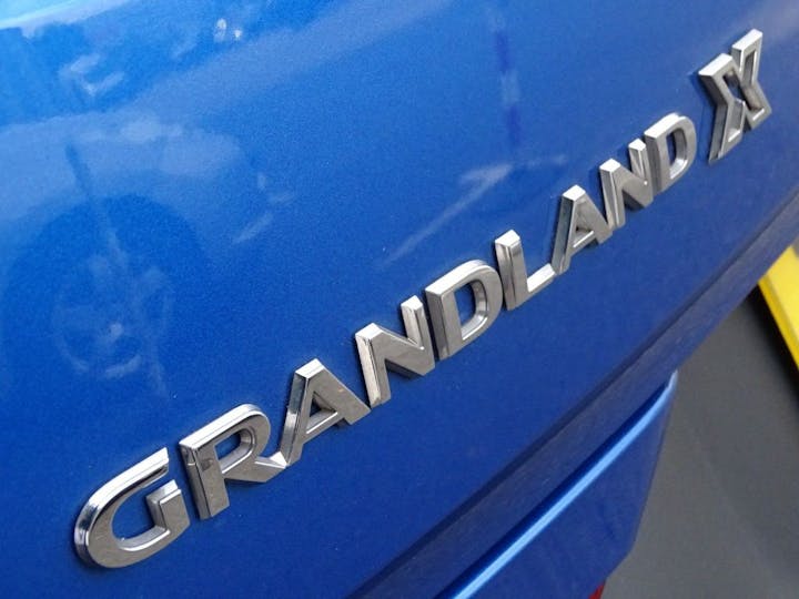 Blue Vauxhall Grandland X 1.5 Turbo D Blueinjection SE Auto Euro 6 (s/s) 5dr 2020