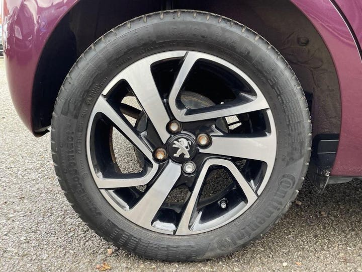 Purple Peugeot 108 1.0 Allure Euro 6 5dr 2018