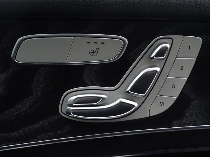 Silver Mercedes-Benz Glc-class Glc 250 D 4matic AMG Line Premium 2018