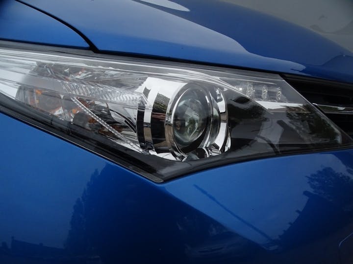Blue Toyota Auris Icon Valvematic 2013