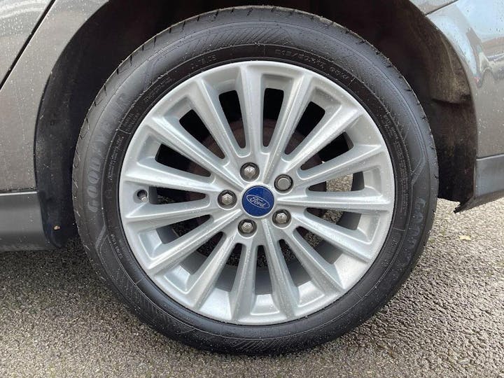 Grey Ford Focus 1.0t Ecoboost Titanium X Euro 6 (s/s) 5dr 2018