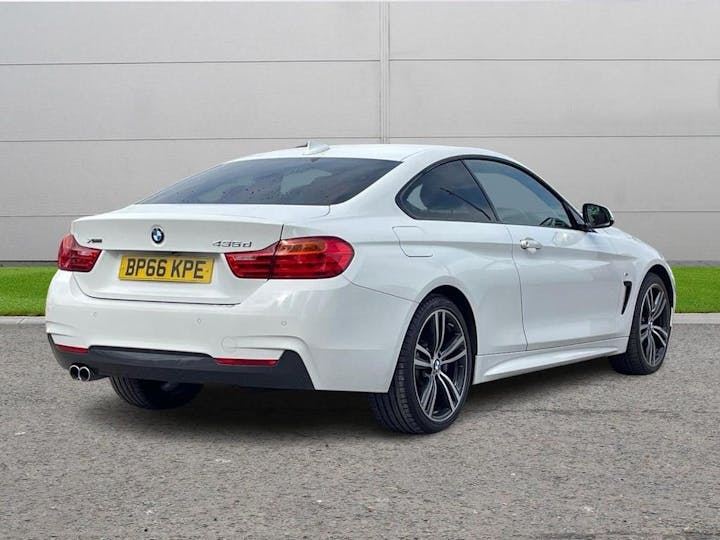 White BMW 4 Series 3.0 435d M Sport Auto Xdrive Euro 6 (s/s) 2dr 2016