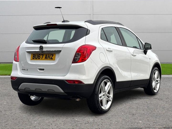 White Vauxhall Mokka X 1.6i Design Nav Euro 6 (s/s) 5dr 2017