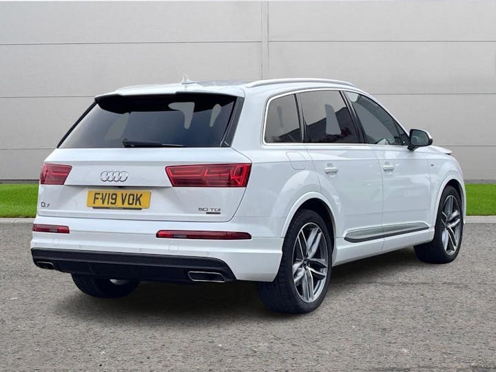 White Audi Q7 3.0 TDI V6 50 S Line Tiptronic Quattro Euro 6 (s/s) 5dr 2019