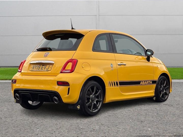 Yellow Abarth 595 1.4 T-jet 70th Euro 6 3dr 2019